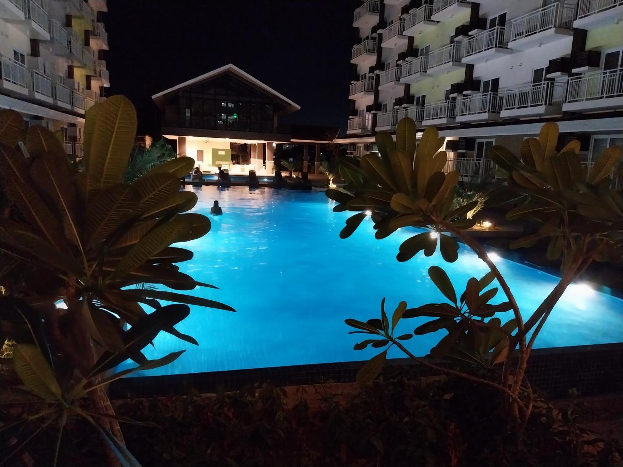 Stay And Fly At Amani Grand Resort Residences Lapu-Lapu City Eksteriør bilde